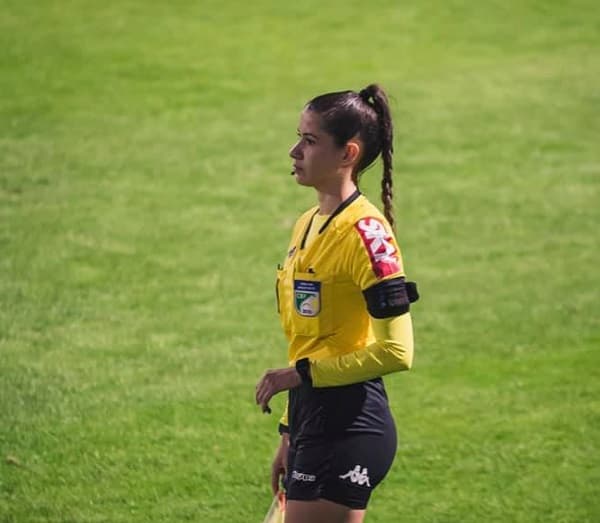 Luciane Rodrigues durante jogo (Foto: Arquivo pessoal)