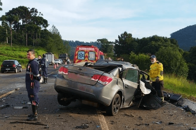 Trágico acidente na rodovia (Foto: Divulgação)
