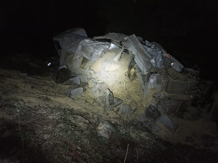 Veículo ficou irreconhecível (Foto: Polícia Militar Rodoviária)