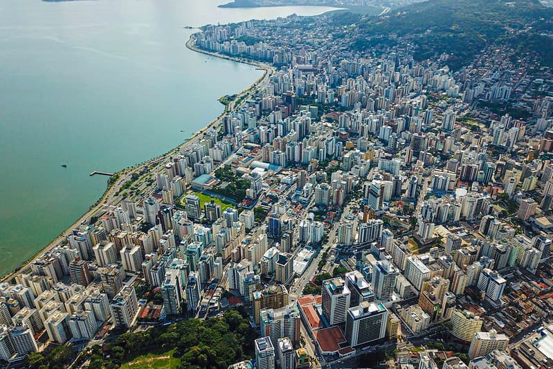 Estado é conhecido pelas suas praias e potencial econômico (Foto: Divulgação)