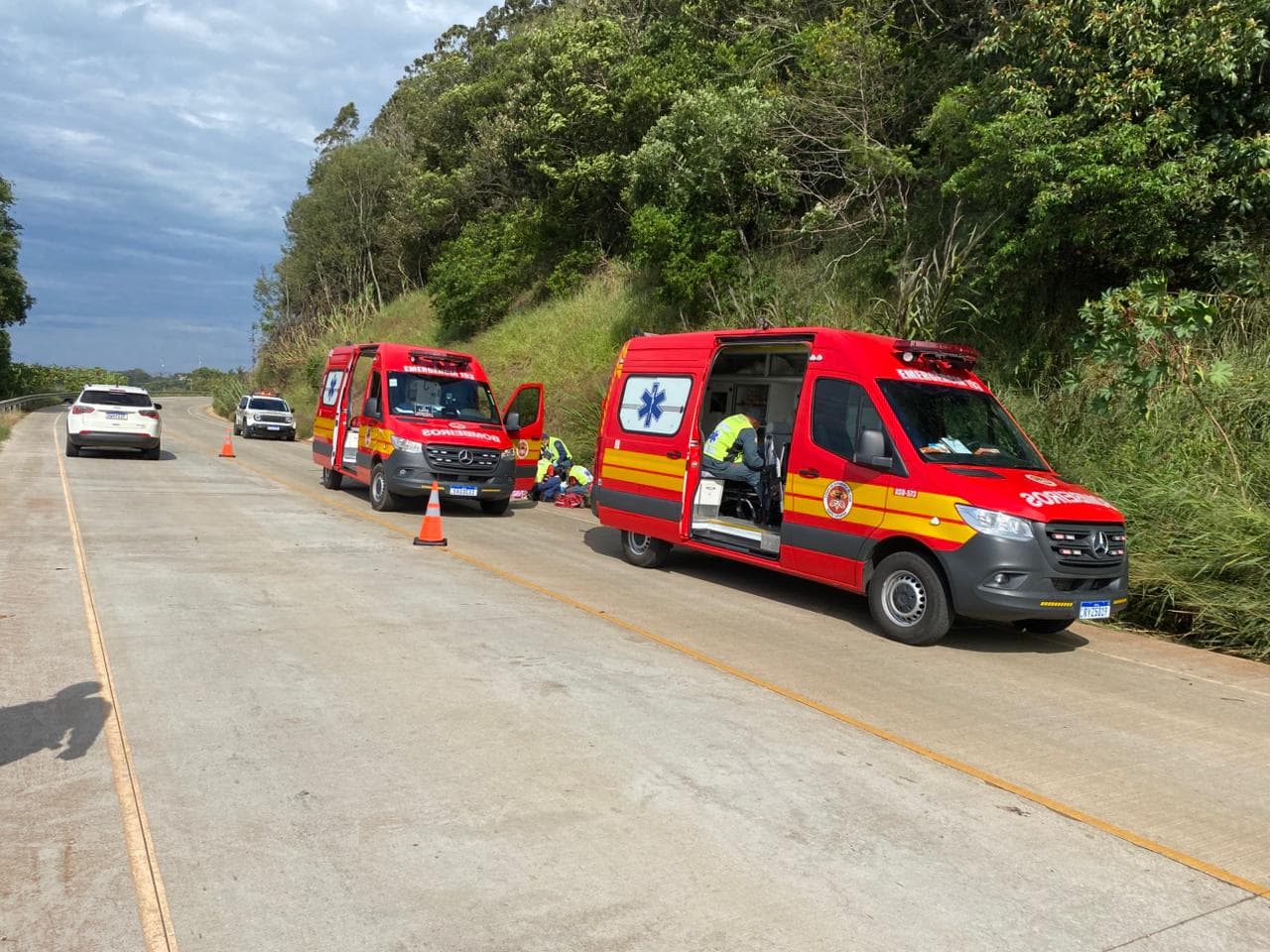 Família sofre queda de moto em Modelo (Foto: Divulgação)