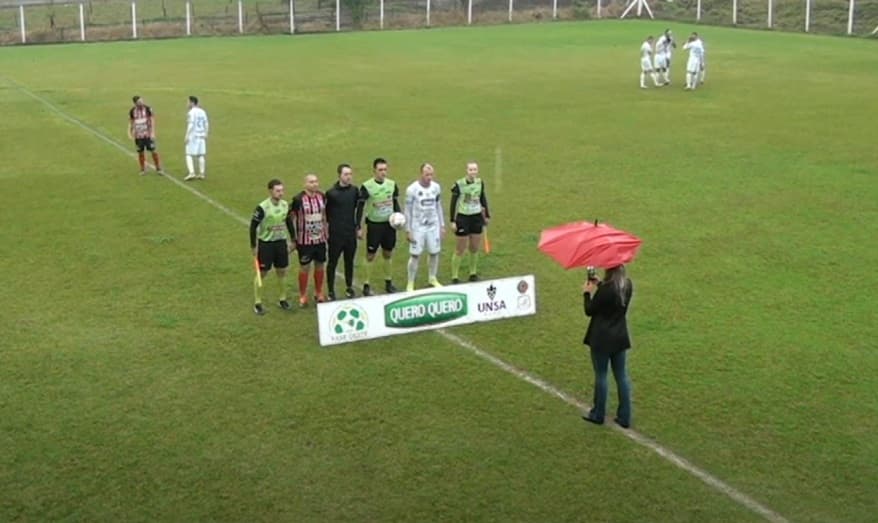 Jogo de ida ocorreu no campo da Santa Lúcia (Foto: Reprodução/Sport Live)