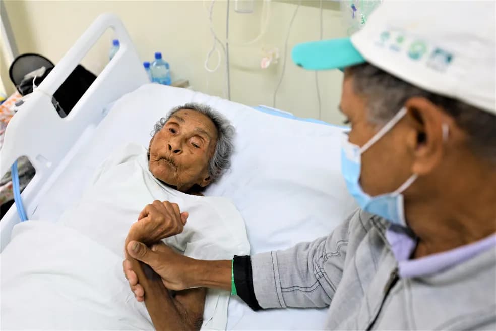 Luiza Gonzaga de Souza, de 85 anos, despertou após um ano em coma (Foto: Luiz Alves / Hospital Municipal)
