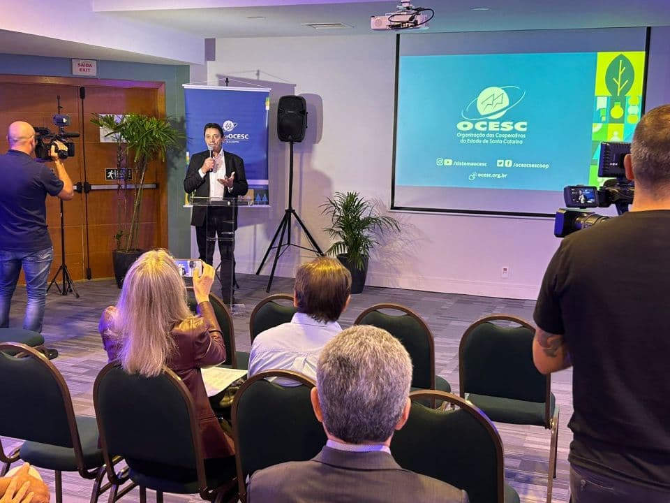 O presidente da OCESC Luiz Vicente Suzin prevê que continuará expressiva a participação das cooperativas nas exportações do agronegócio (Foto: Assessoria de Comunicação Interna Sistema OCESC))