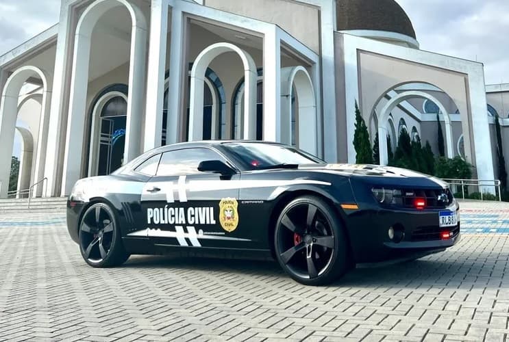 Esportivo de alto valor muda de 'dono' (Foto: Polícia Civil)
