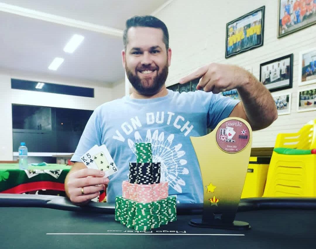 Vinícius Mascarello esta gravemente ferido na UTI (Foto: Reprodução Instagram )