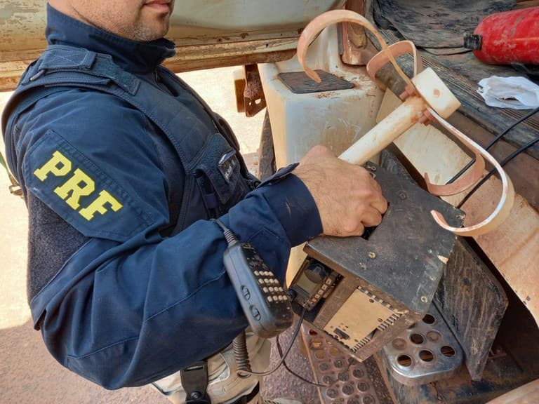 Equipamento e antena foram apreendidos (Foto: PRF)