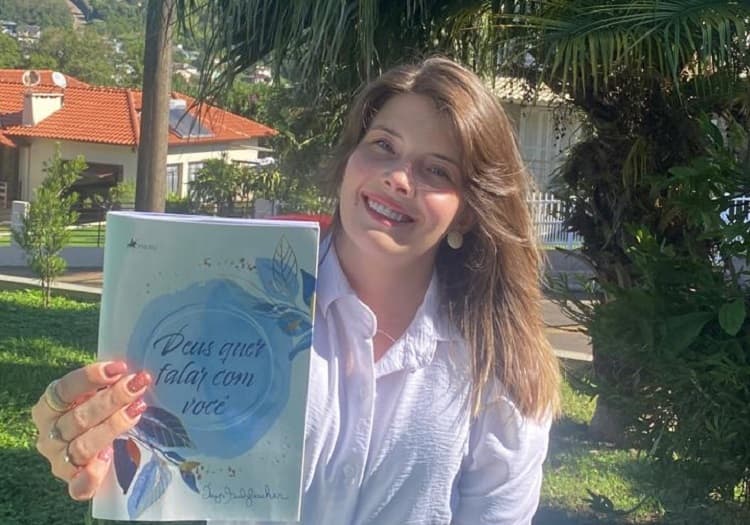 Jovem tem percebido boa aceitação com exemplar literário (Foto: Arquivo pessoal)