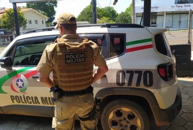 Guarnições da PM estão a procura do envolvido (Foto: Polícia Militar)