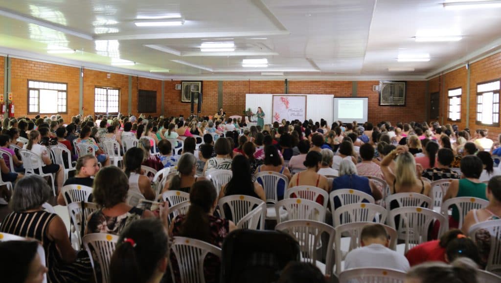 Mais de 450 mulheres participaram do evento em comemoração ao dia da mulher (Foto: Ascom)