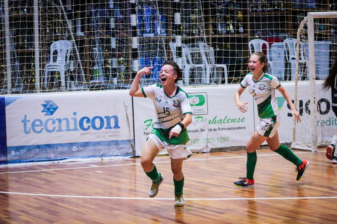 Apeff/Fmec venceu os dois jogos da semifinal contra Caçador (Foto: Felipe Eduardo Zamboni)