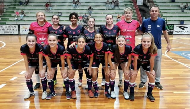Apeff soma sete pontos até aqui na competição (Foto: Divulgação)