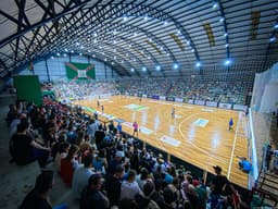 Centreventos sempre está lotado nos jogos da 31ª Taça RCO (Foto: Felipe Eduardo Zamboni)