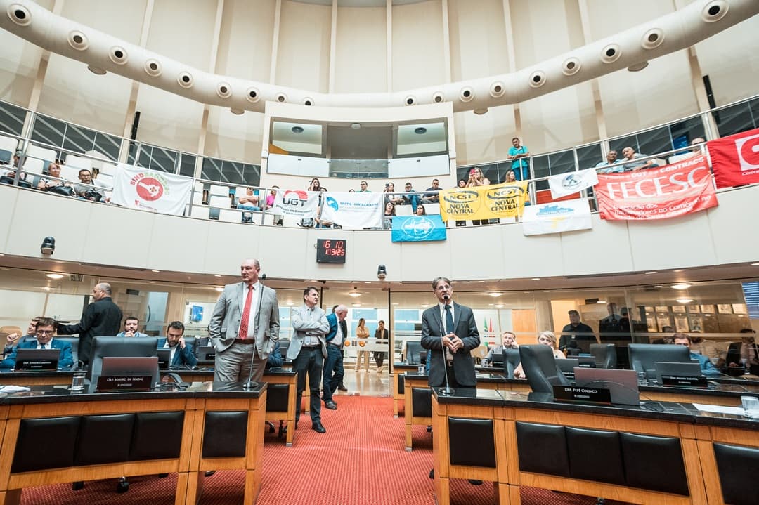 Novo salário mínimo regional é aprovado na Alesc (Foto: Bruno Collaço/Agência AL)