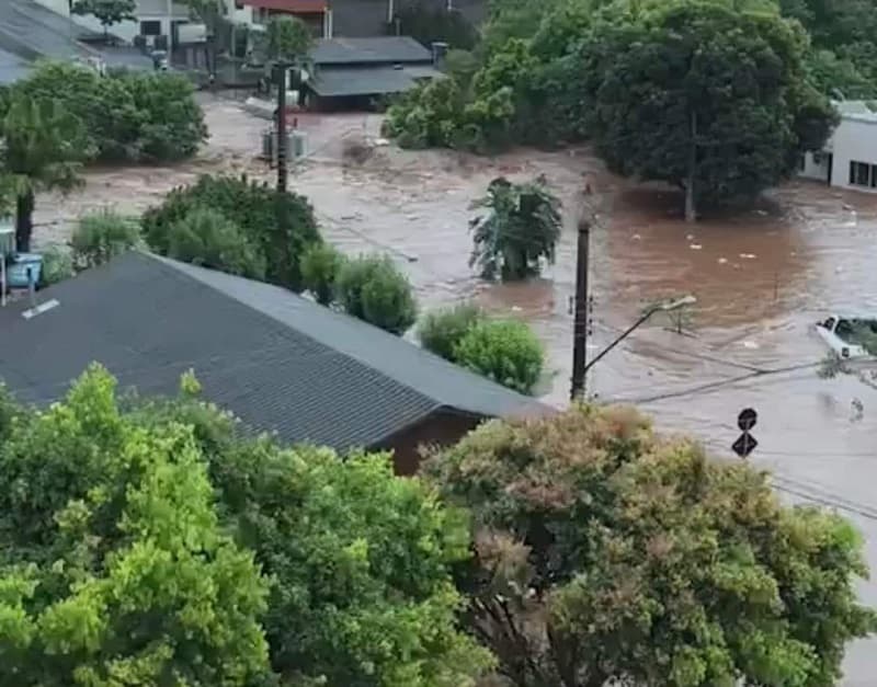 Defesa Civil faz alerta para novos temporais com risco de inundações em SC (Foto: Corpo de Bombeiros)