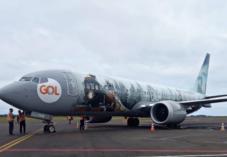 Aeronave diferente esteve em Chapecó (Foto: Voe Xap / Divulgação)