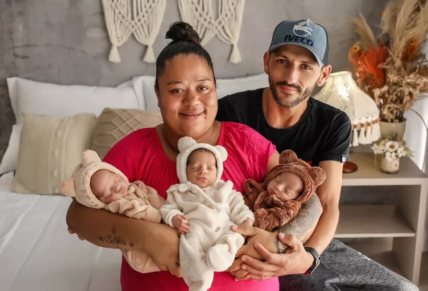 Os recém-nascidos foram fotografados em um estúdio (Foto: DS Fotos)