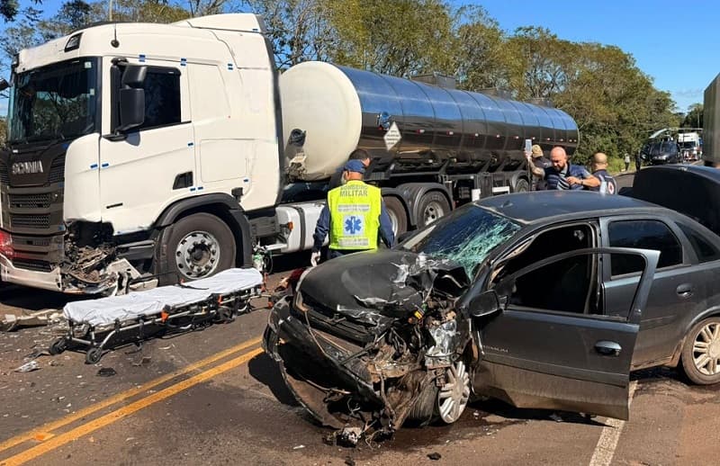 Tragédia ocorreu na SC-480 em Chapecó (Foto: Corpo de Bombeiros)