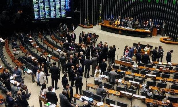 Conforme o instituto, 20% da população é a favor ao aumento do número de deputados (Foto: Divulgação)
