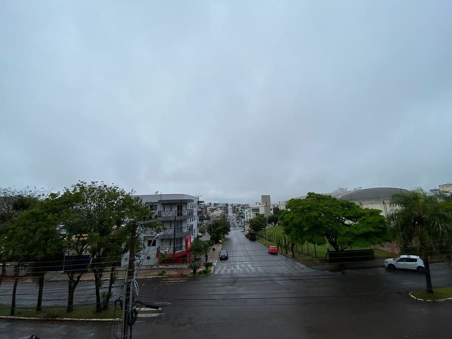 Tempo segue instável na Capital da Amizade (Foto: Felipe Eduardo Zamboni)