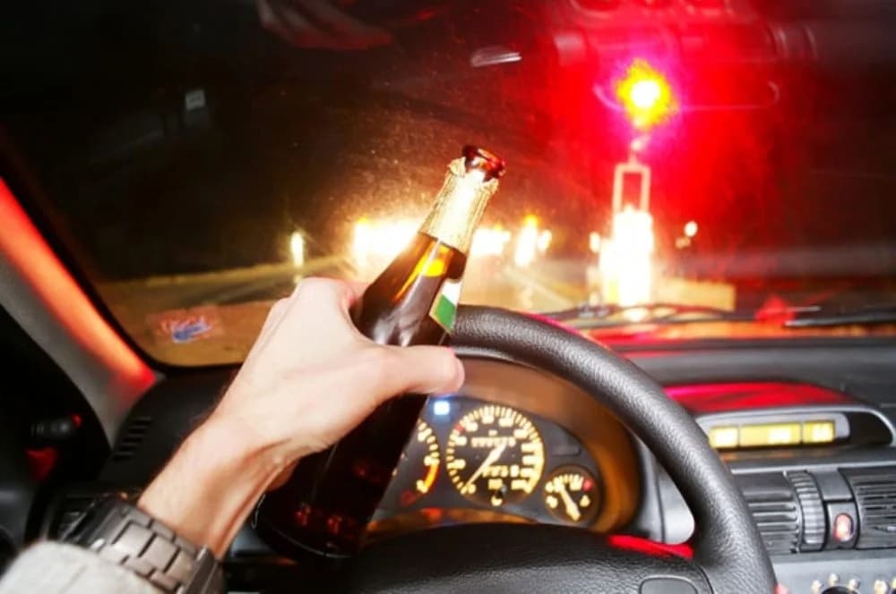Beber e dirigir é crime (Foto: Divulgação/Banco público de imagens)