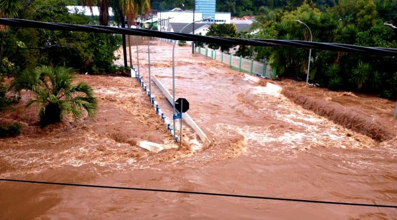 Cidade ficou embaixo d'água (Foto: Prefeitura de Erval Velho)
