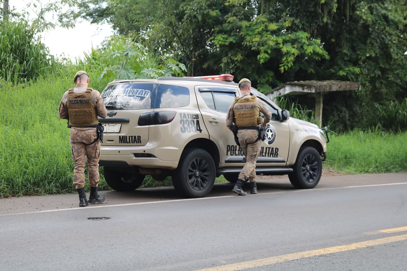 Buscas seguem em andamento (Foto: Henrique Paulo Koch)