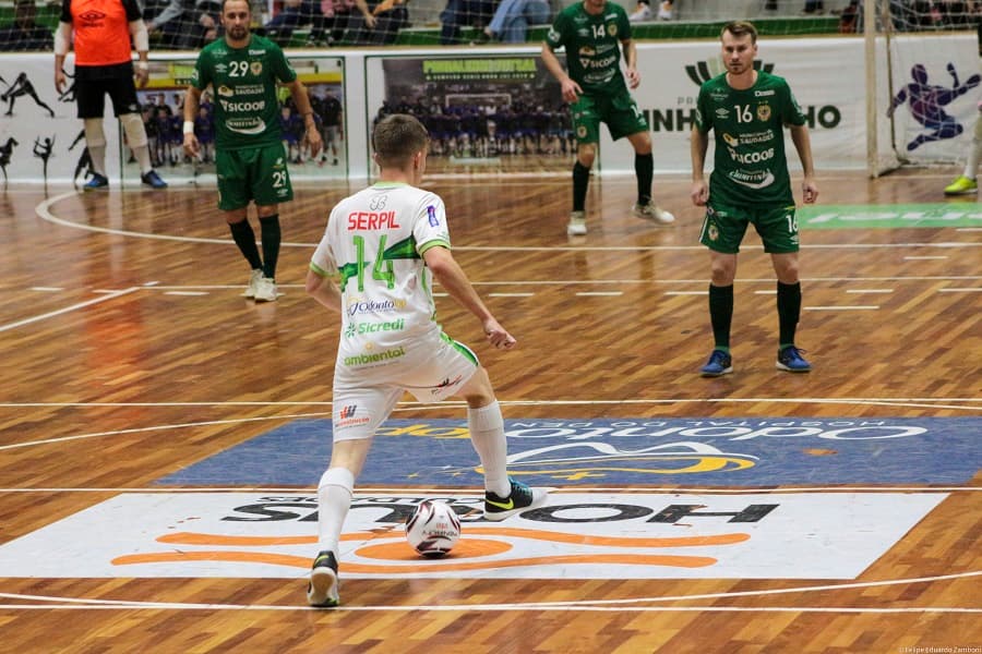 Pinhalense e Adaf Saudades estarão em quadra neste final de semana (Foto: Felipe Eduardo Zamboni)