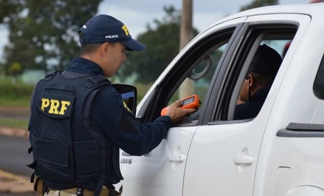 Aparelho detecta em instantes substâncias nos pulmões (Foto: PRF)