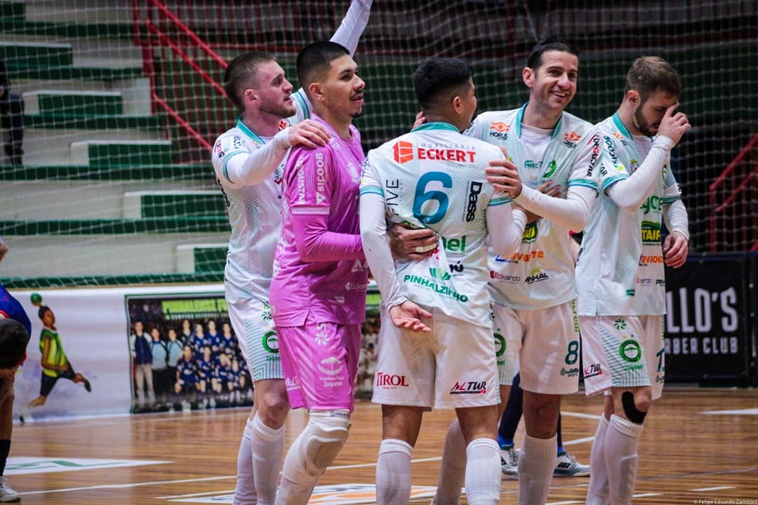 Pinhalense Futsal Zagonel tenta repetir vitória do primeiro turno contra o Marcílio Dias