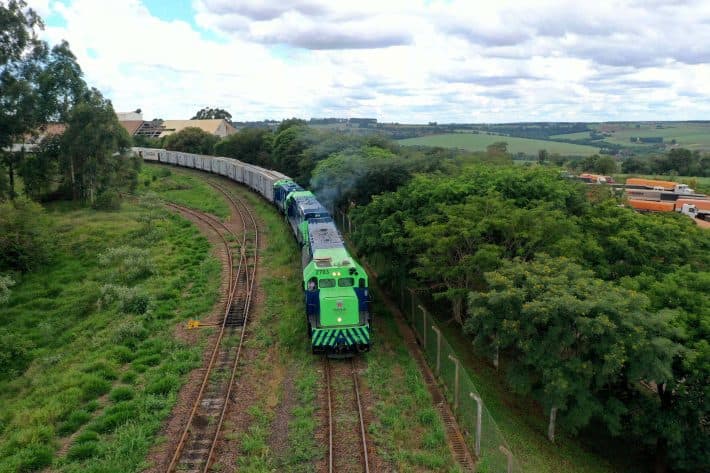 Ferrovia entre os estados de Santa Catarina e Paraná (Foto: Reprodução / Sedest)