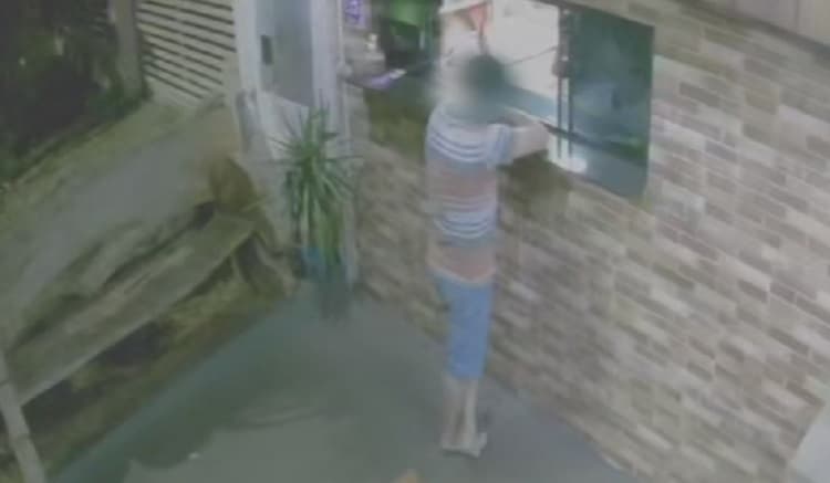 Imagens de câmeras mostram o cliente no estabelecimento (Foto: Reprodução)