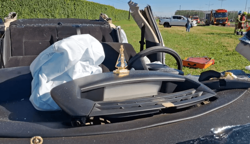 Santas não foram atingidas (Foto por Vitor Flores)