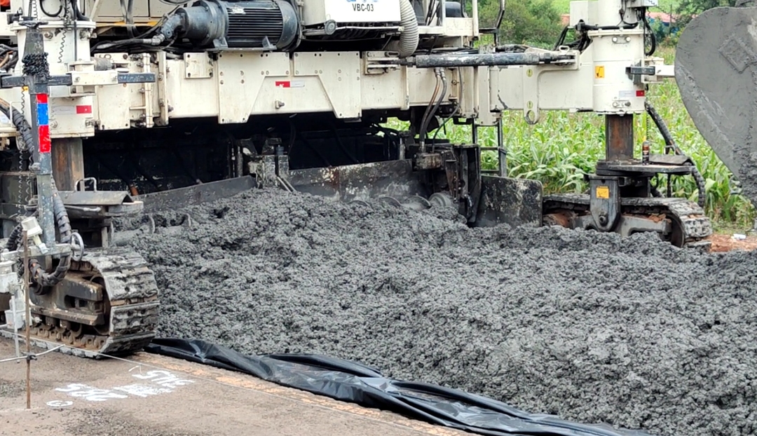 SC-305 terá bloqueios totais em dois trechos para obras de pavimentação rígida