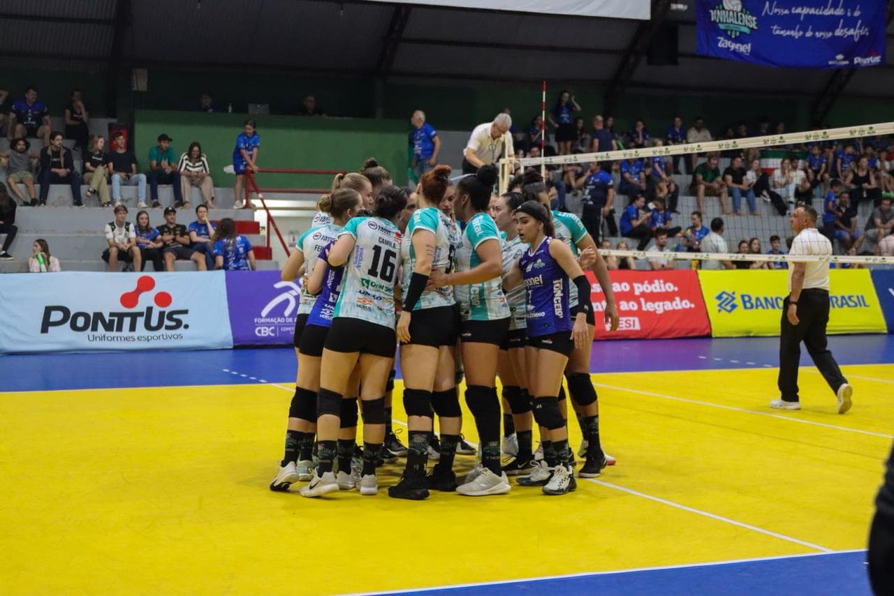 Time já fez duas partidas na Superliga B desta temporada (por @_jv_fotografias)