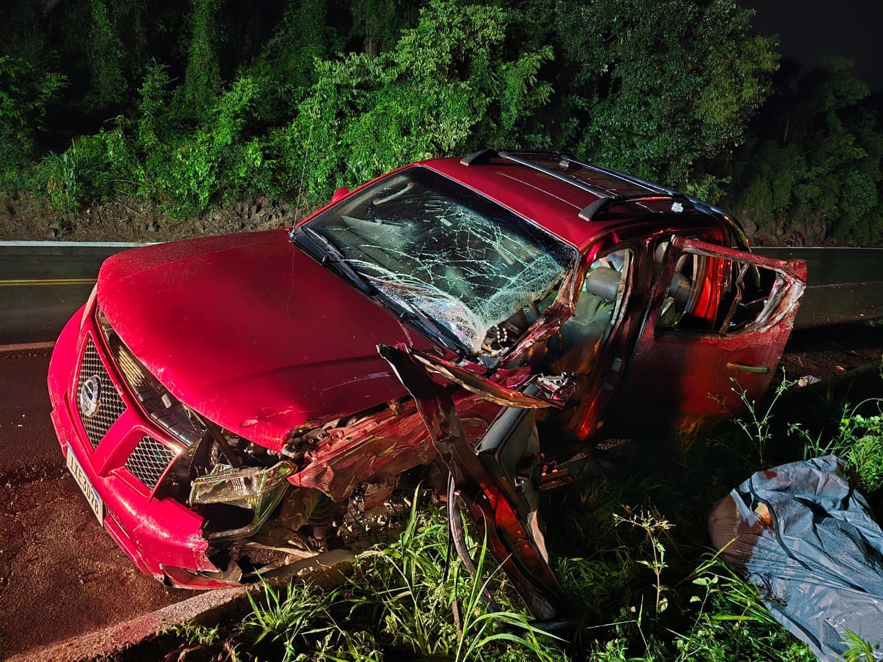 Vítima fatal conduzia a caminhonete (Foto por Divulgação CMB)