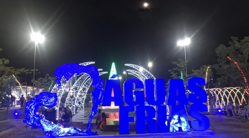 Magia do Natal: Águas Frias se prepara para o tradicional Acendimento das Luzes na Praça Municipal