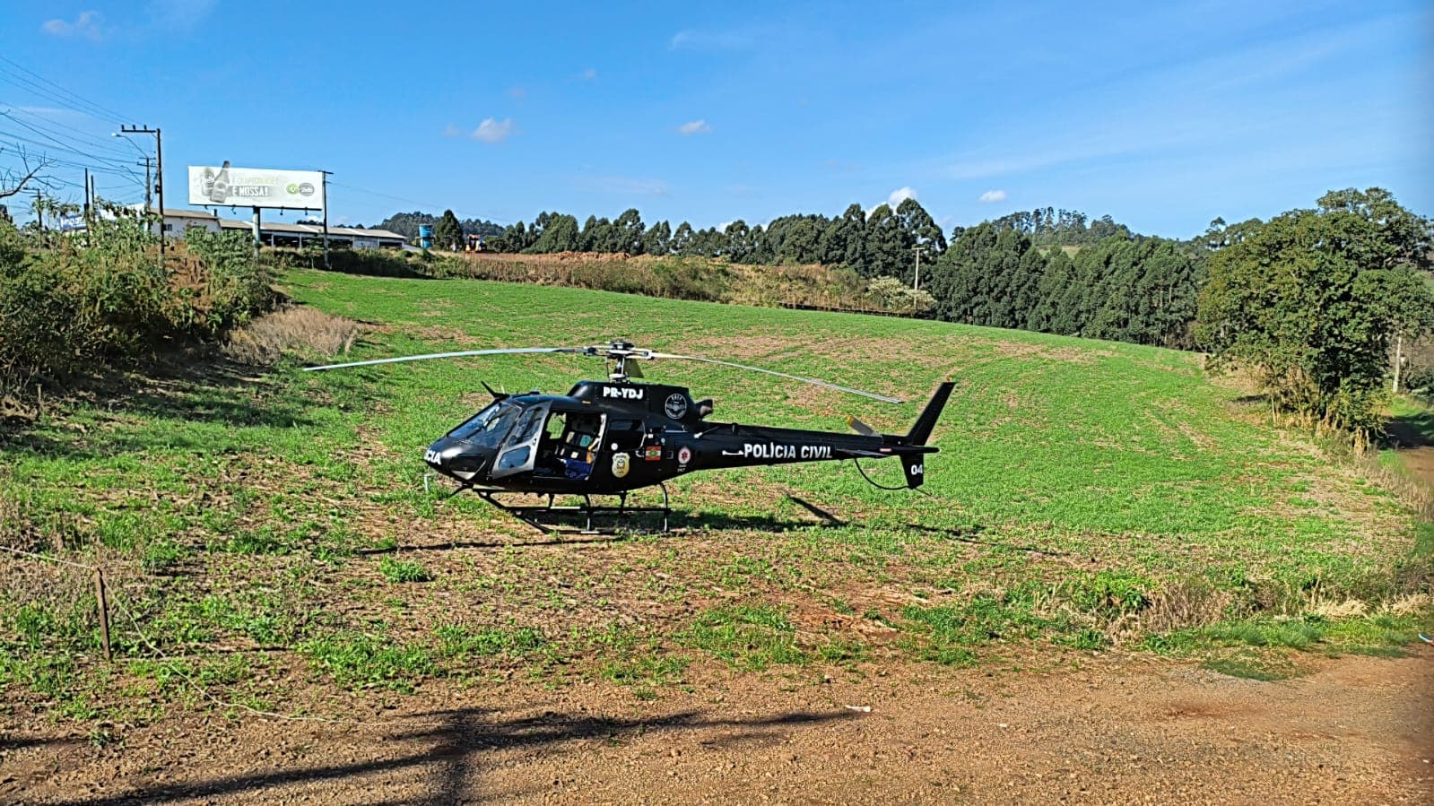 Resgate de alta complexidade envolveu helicóptero (Foto por Divulgação)