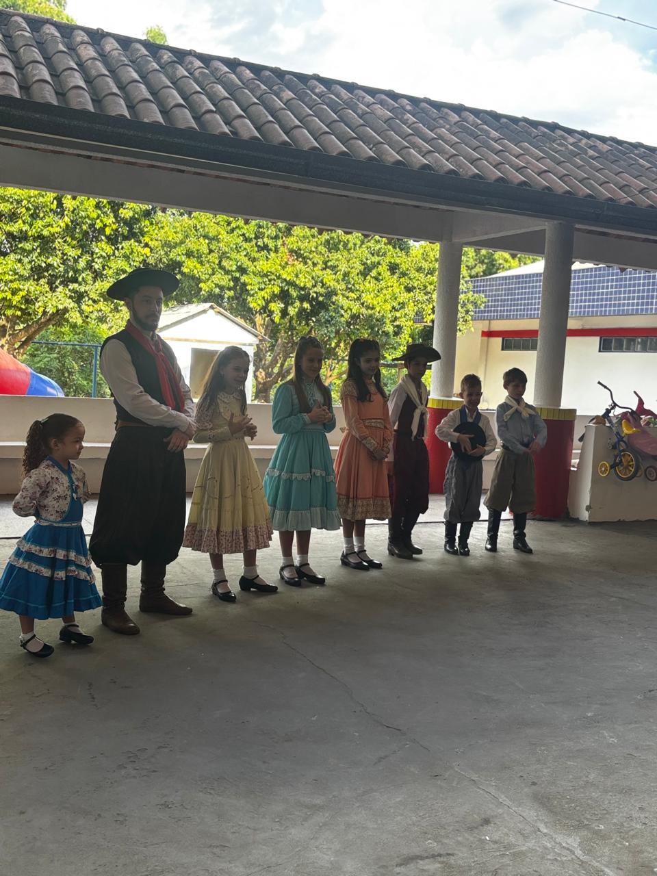CMEI Aquarela promove atividades culturais em celebração ao Dia do Gaúcho