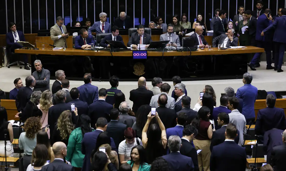 Alcolumbre marca votação da PEC pelo fim da 6x1 para quarta-feira (Foto por Lula Marques/Agência Brasil)