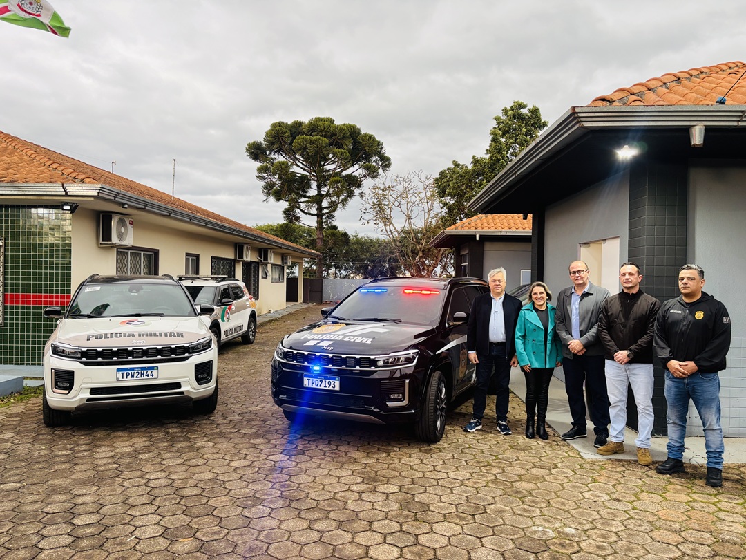 Pinhalzinho recebe reforço na segurança com entrega de duas novas viaturas