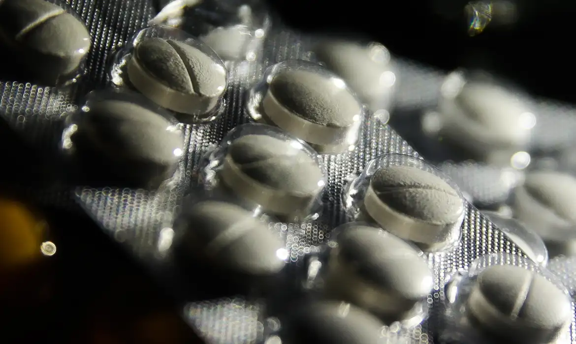 Farmácias poderão funcionar dentro de supermercados após aprovação na Câmara