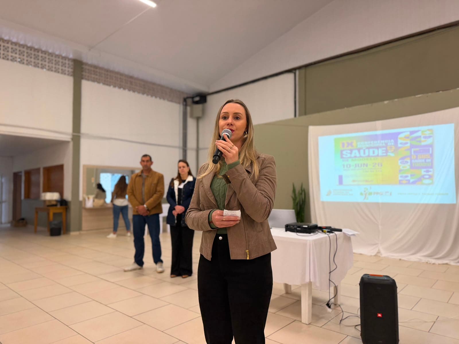 Conferência Municipal de Saúde destaca investimentos superiores a R$ 9 milhões e avanços no atendimento à população de Modelo (Foto por ASCOM)