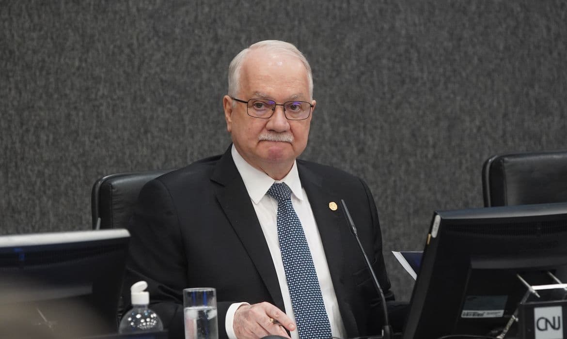 Fachin anuncia análise de mensagens atribuídas a Moraes pelo STF (Foto por G. Dettmar/ CNJ)