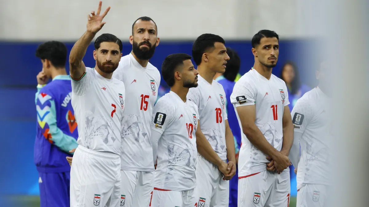 Seleção do Irã deixa carta no vestiário e faz apelo pela paz entre os povos durante a Copa do Mundo