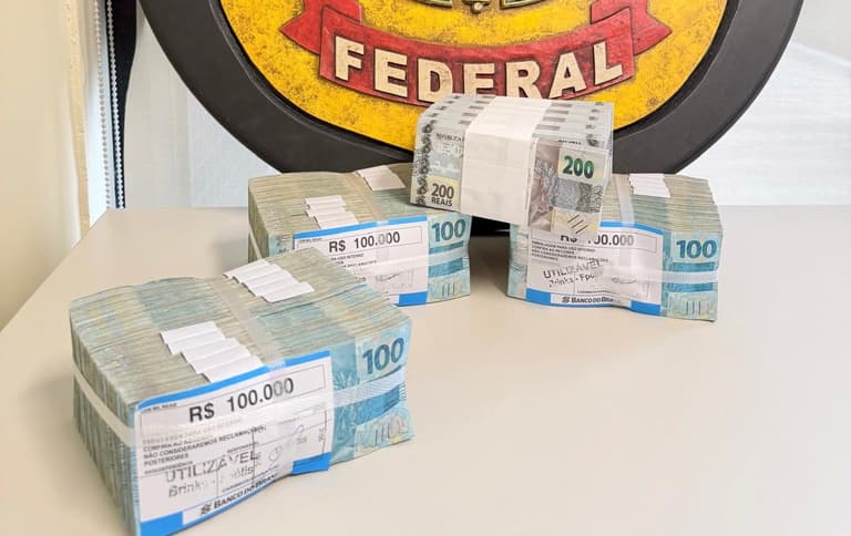 PF apreende R$ 500 mil em espécie com candidato em Florianópolis (Foto por Polícia Federal)