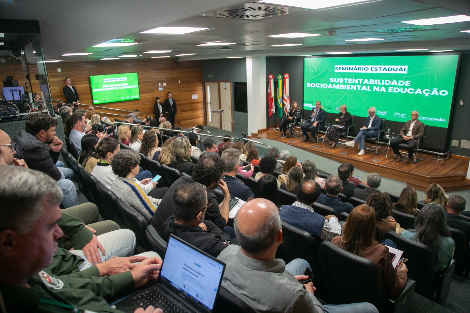 Alesc debate papel da educação no enfrentamento às mudanças climáticas em SC