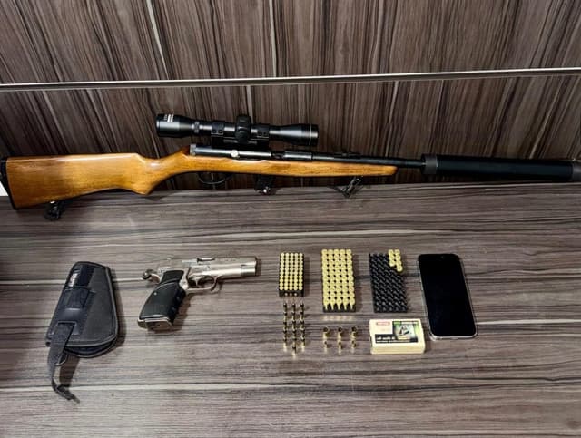PM apreende pistola, rifle e munições em Pinhalzinho