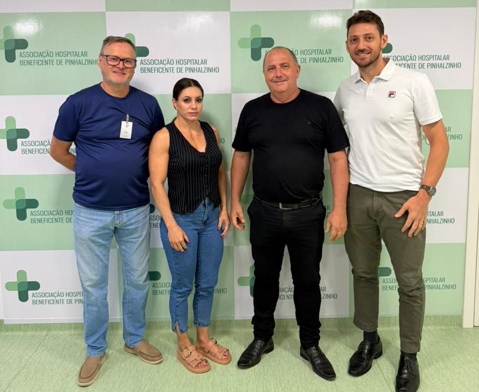 Prefeito Gallina faz visita ao Hospital de Pinhalzinho (Foto por Divulgação)