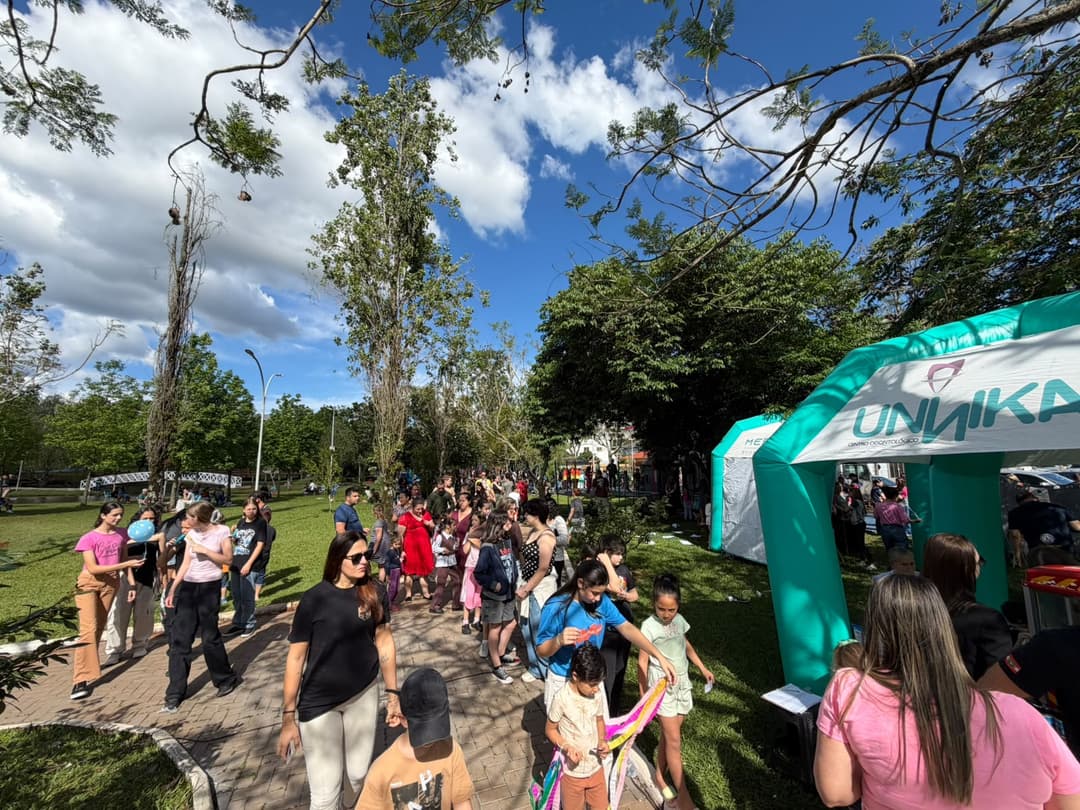 Praça do Lago se Transforma em Palco de Alegria e Integração no Dia das Crianças em Pinhalzinho